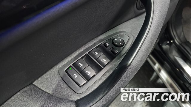 BMW X1 (F48) xDrive 20i xLine 2022 — фото 31