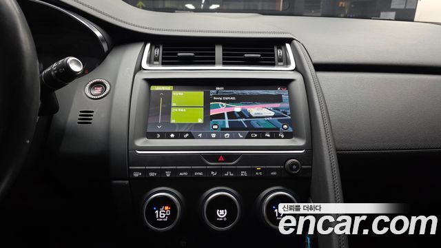Jaguar E-PACE D180 SE 2019 — фото 15