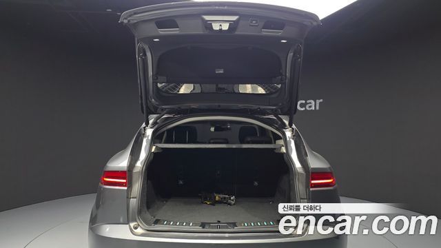 Jaguar E-PACE D180 SE 2019 — фото 19