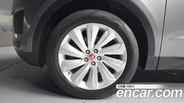 Jaguar E-PACE D180 SE 2019 — фото 21