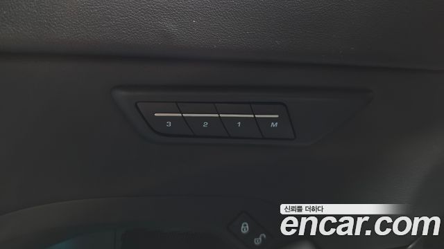 Jaguar E-PACE D180 SE 2019 — фото 31