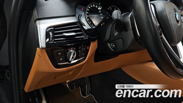 BMW 5 Series (G30) 520d M Sport Special Edition 2018 — фото 18