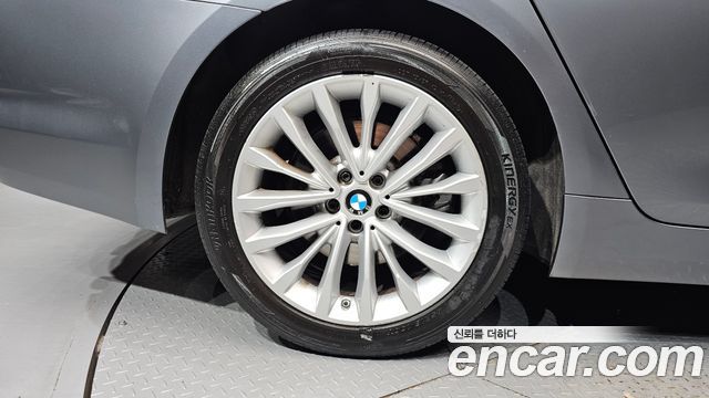 BMW 5 Series (G30) 520d Luxury Special Edition 2018 — фото 5