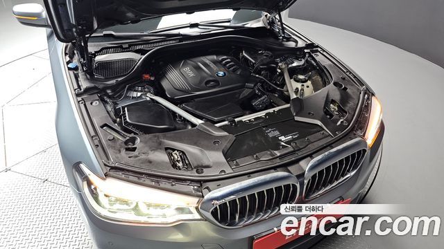 BMW 5 Series (G30) 520d Luxury Special Edition 2018 — фото 6