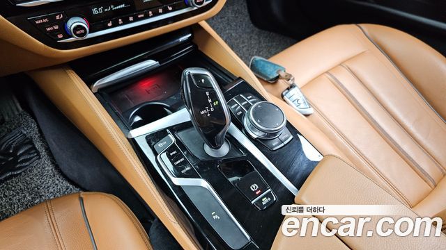 BMW 5 Series (G30) 520d Luxury Special Edition 2018 — фото 9