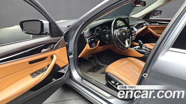 BMW 5 Series (G30) 520d Luxury Special Edition 2018 — фото 10