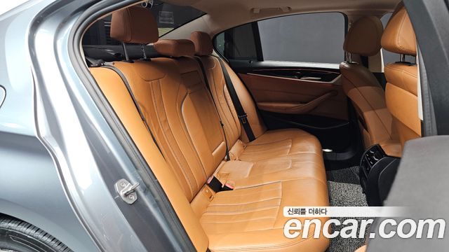 BMW 5 Series (G30) 520d Luxury Special Edition 2018 — фото 11