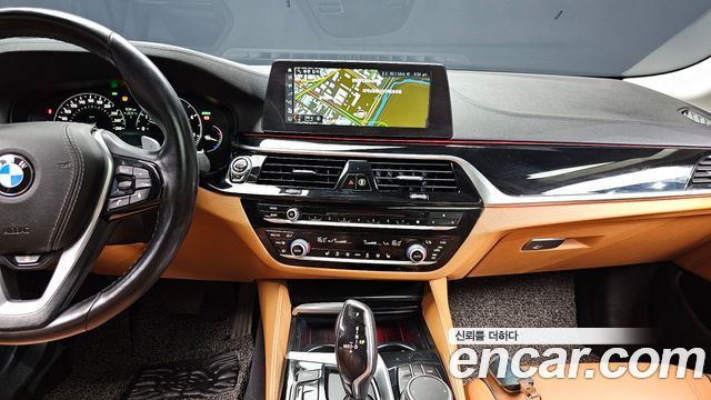 BMW 5 Series (G30) 520d Luxury Special Edition 2018 — фото 13