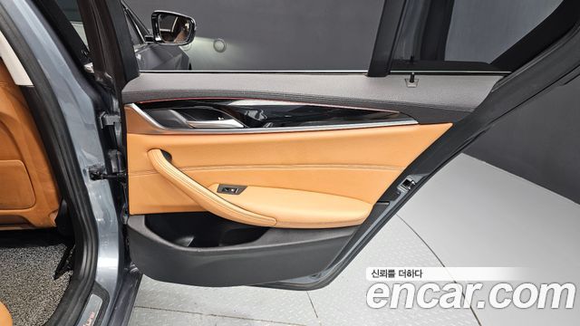 BMW 5 Series (G30) 520d Luxury Special Edition 2018 — фото 25