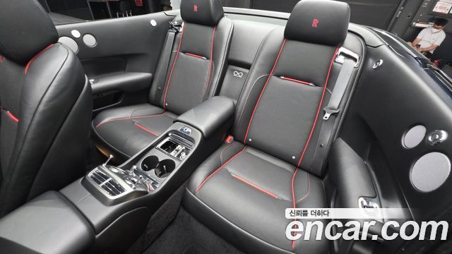 Rolls-Royce Dawn 6.6 V12 Black Badge 2020 — фото 26