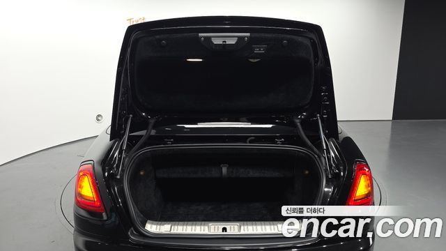 Rolls-Royce Dawn 6.6 V12 Black Badge 2020 — фото 34