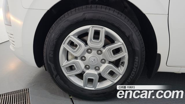Hyundai Staria Tourer 11-Seater Modern 2023 — фото 5