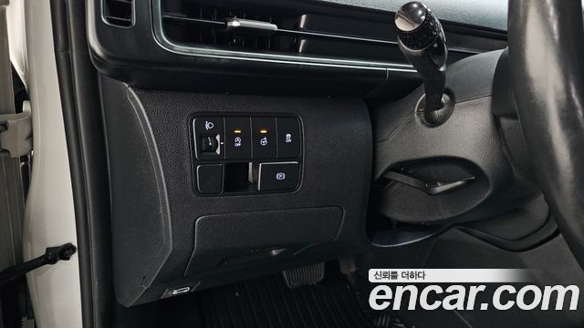 Hyundai Staria Tourer 11-Seater Modern 2023 — фото 16