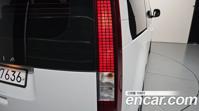 Hyundai Staria Tourer 11-Seater Modern 2023 — фото 23