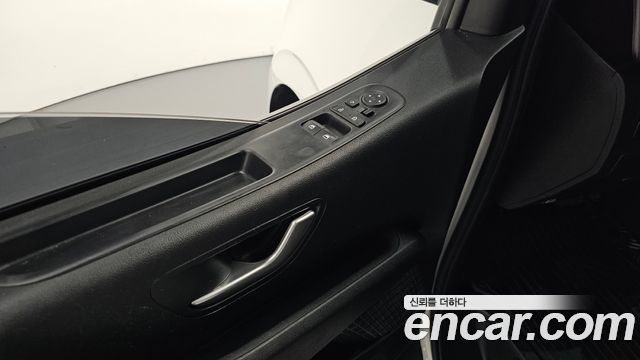 Hyundai Staria Tourer 11-Seater Modern 2023 — фото 30