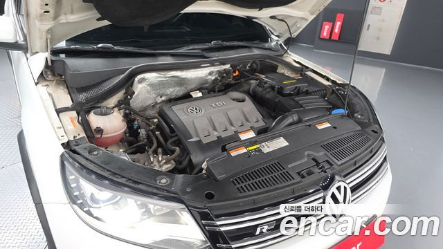 Volkswagen Tiguan 2.0 TDI R-Line 5N 2014 — фото 6