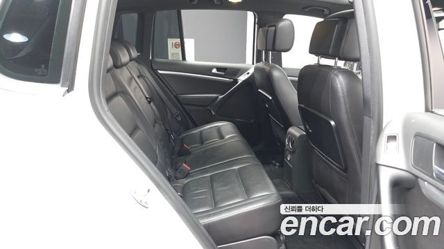 Volkswagen Tiguan 2.0 TDI R-Line 5N 2014 — фото 12