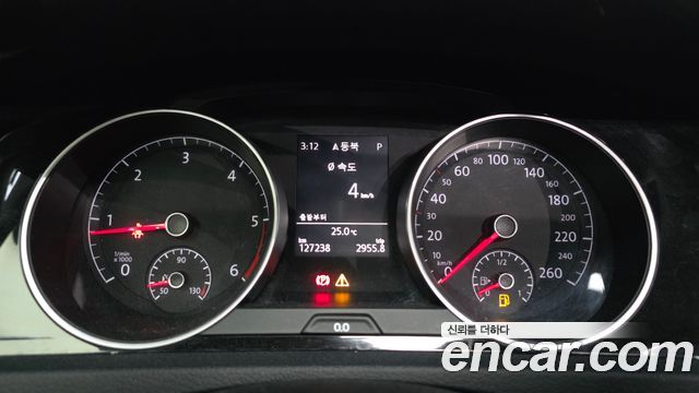 Volkswagen Golf (VII) 2.0 TDI Premium 2015 — фото 8