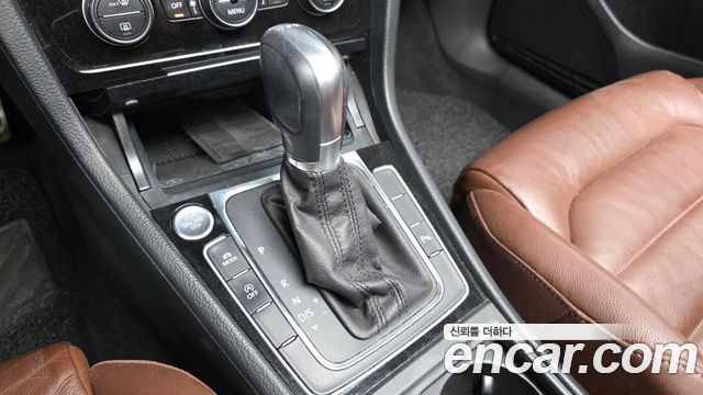 Volkswagen Golf (VII) 2.0 TDI Premium 2015 — фото 9
