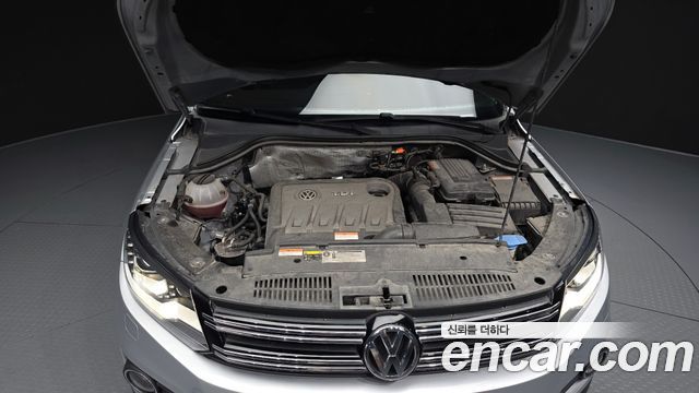 Volkswagen Tiguan 2.0 TDI Comfort 5N 2015 — фото 6