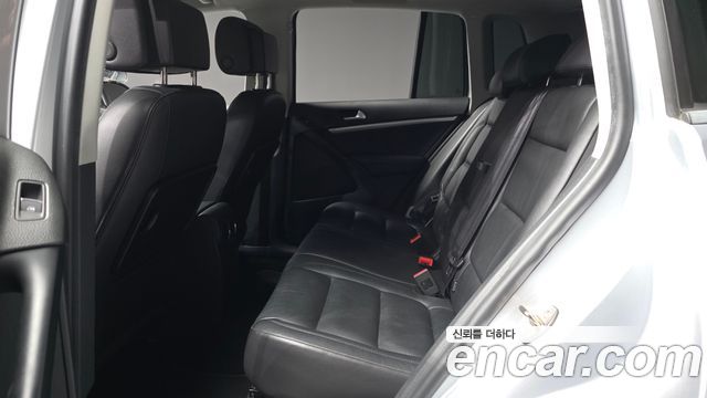 Volkswagen Tiguan 2.0 TDI Comfort 5N 2015 — фото 12