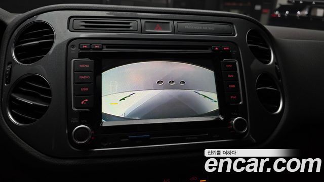 Volkswagen Tiguan 2.0 TDI Comfort 5N 2015 — фото 15