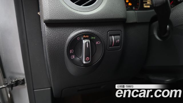 Volkswagen Tiguan 2.0 TDI Comfort 5N 2015 — фото 18