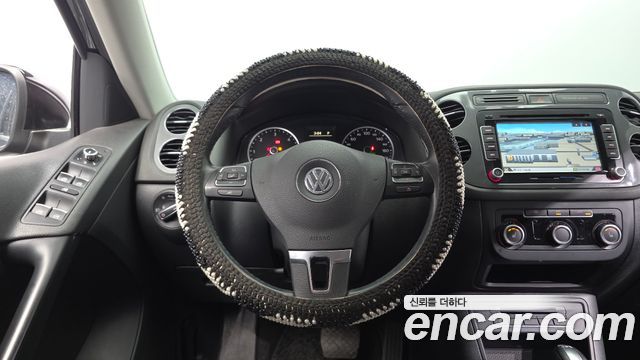 Volkswagen Tiguan 2.0 TDI Comfort 5N 2015 — фото 13