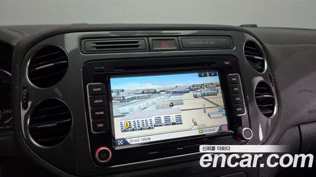 Volkswagen Tiguan 2.0 TDI Comfort 5N 2015 — фото 14
