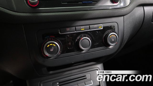 Volkswagen Tiguan 2.0 TDI Comfort 5N 2015 — фото 16