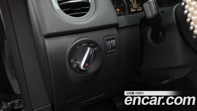 Volkswagen Tiguan 2.0 TDI Comfort 5N 2015 — фото 17