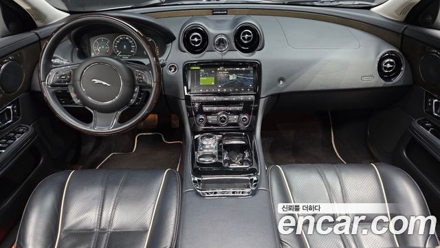 Jaguar XJ 3.0D Premium Luxury SWB X351 2018 — фото 7