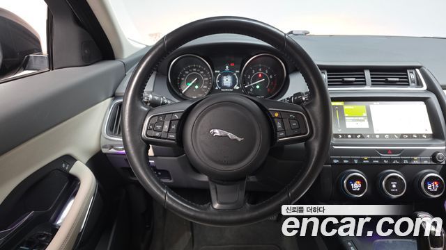 Jaguar E-PACE P250 S 2018 — фото 13