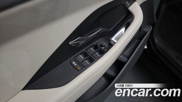 Jaguar E-PACE P250 S 2018 — фото 19