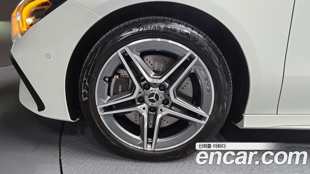 Mercedes-Benz CLA-Class (C118) CLA250 4MATIC 2024 — фото 5