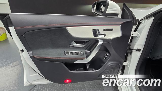 Mercedes-Benz CLA-Class (C118) CLA250 4MATIC 2024 — фото 30