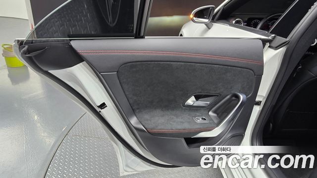 Mercedes-Benz CLA-Class (C118) CLA250 4MATIC 2024 — фото 31