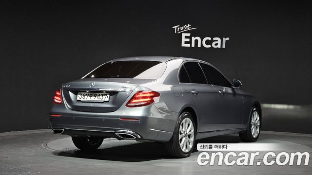 Mercedes-Benz E-Class (W213) E300 4MATIC Exclusive 2020 — фото 2