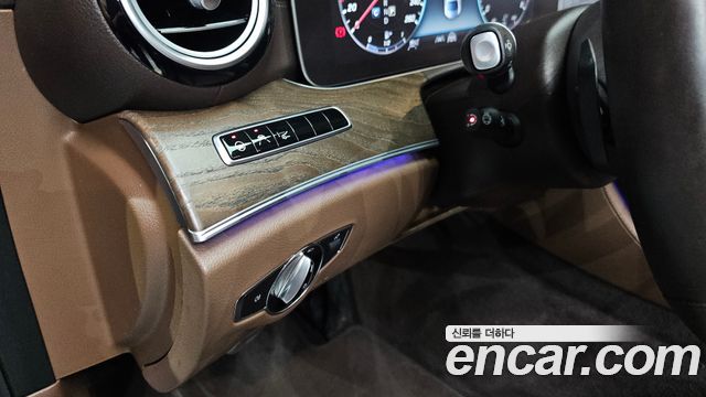 Mercedes-Benz E-Class (W213) E300 4MATIC Exclusive 2020 — фото 16