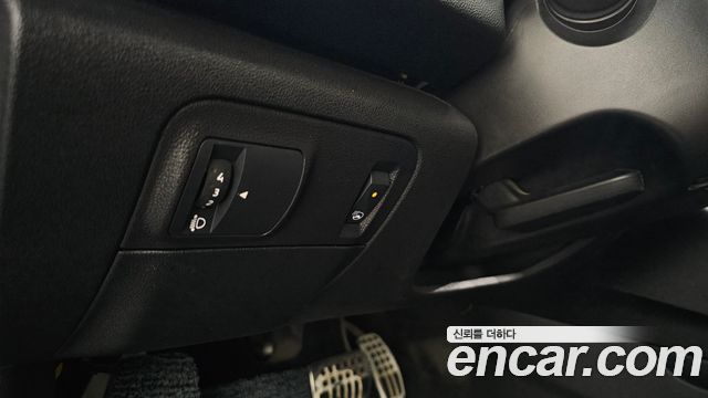 Renault Korea SM6 2.0 LPe SE 2020 — фото 20