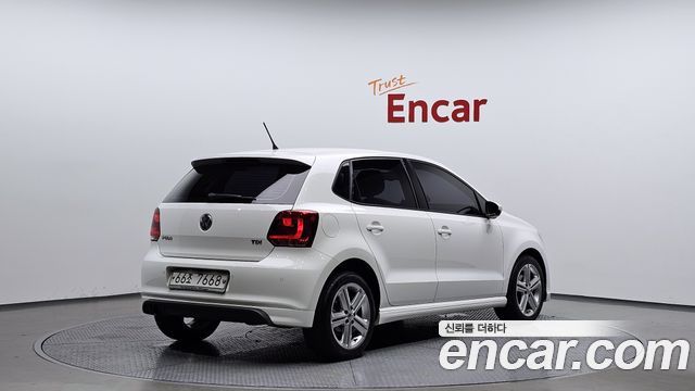 Volkswagen Polo 1.6 TDI R-Line 5th 2013 — фото 2