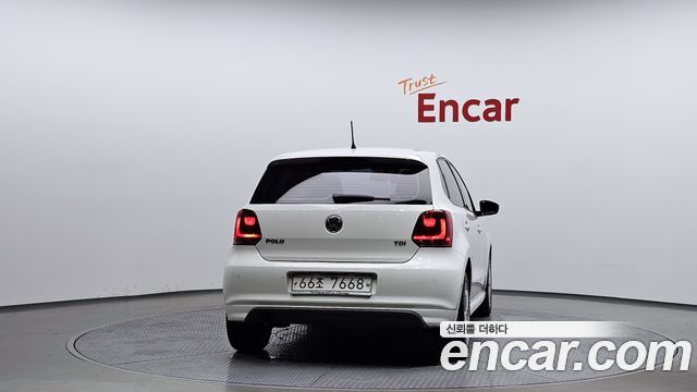 Volkswagen Polo 1.6 TDI R-Line 5th 2013 — фото 4