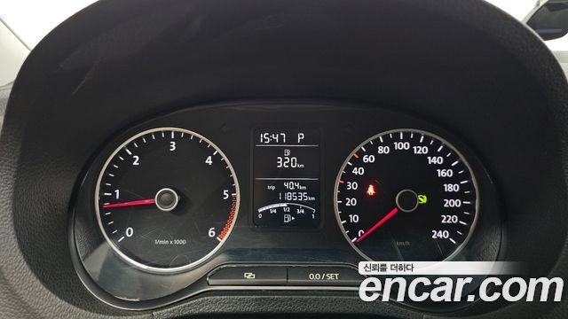 Volkswagen Polo 1.6 TDI R-Line 5th 2013 — фото 8