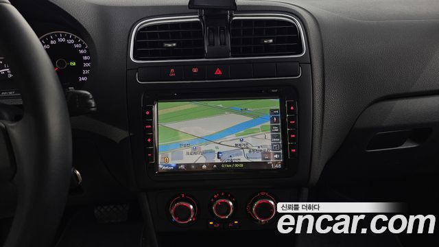 Volkswagen Polo 1.6 TDI R-Line 5th 2013 — фото 13