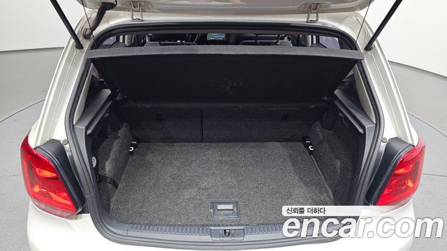 Volkswagen Polo 1.6 TDI R-Line 5th 2013 — фото 20