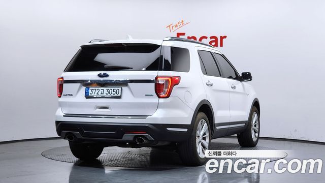 Ford Explorer 2.3 Limited 4WD 5th 2019 — фото 2