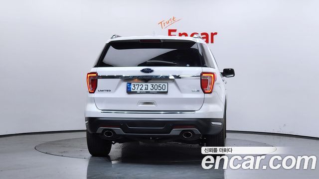 Ford Explorer 2.3 Limited 4WD 5th 2019 — фото 4