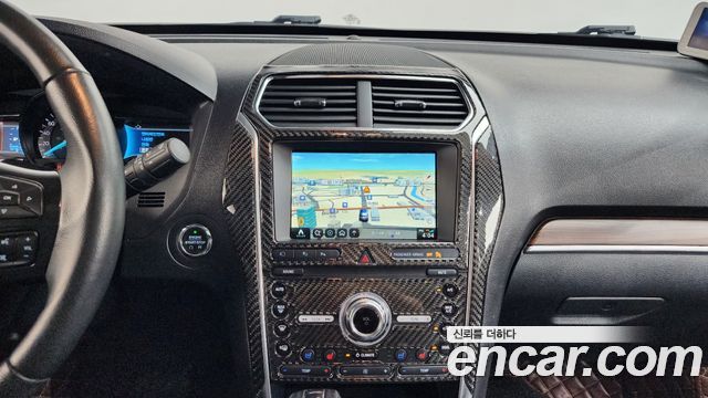 Ford Explorer 2.3 Limited 4WD 5th 2019 — фото 16