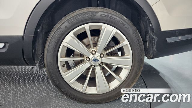 Ford Explorer 2.3 Limited 4WD 5th 2019 — фото 27