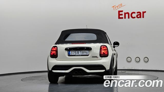 MINI Cooper S Convertible Classic Launch Pack Third Generation 2023 — фото 4